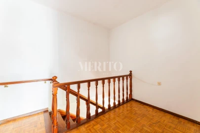 Moradia T5 para Venda em Balugães