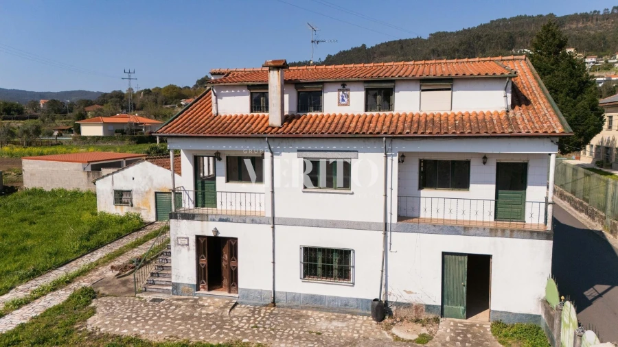 Moradia T5 para Venda em Balugães Foto 3