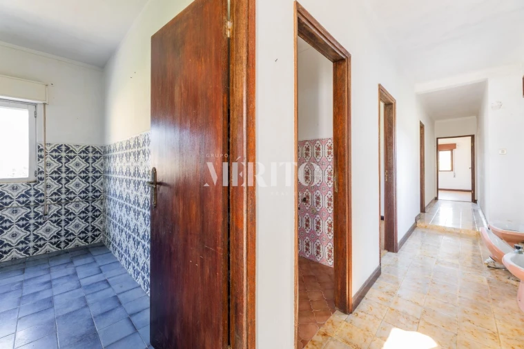 Moradia T5 para Venda em Balugães Foto 12