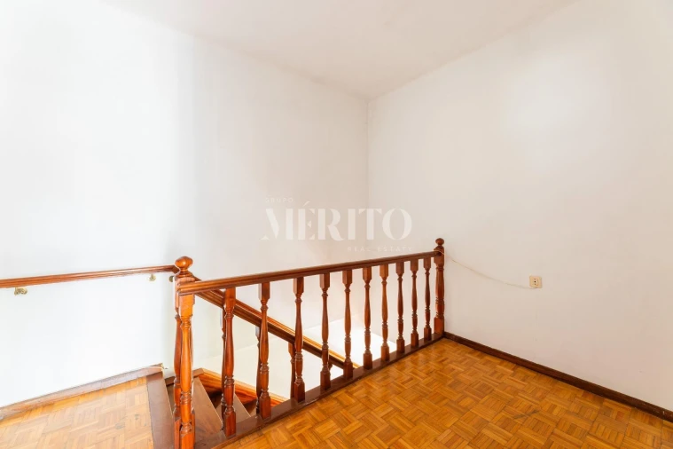 Moradia T5 para Venda em Balugães Foto 9