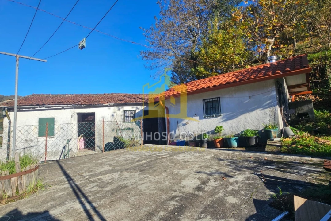 Moradia T2 para Venda em Cantelães Foto 1