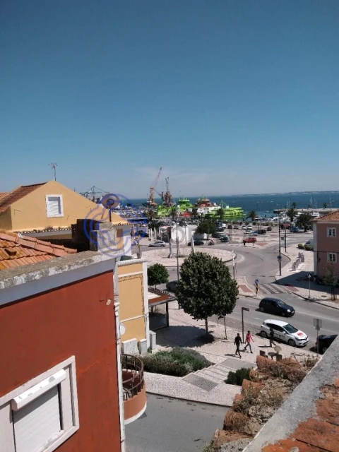 Prédio para Venda em União das Freguesias de Setúbal