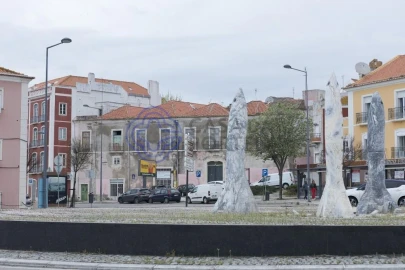 Prédio para Venda em União das Freguesias de Setúbal