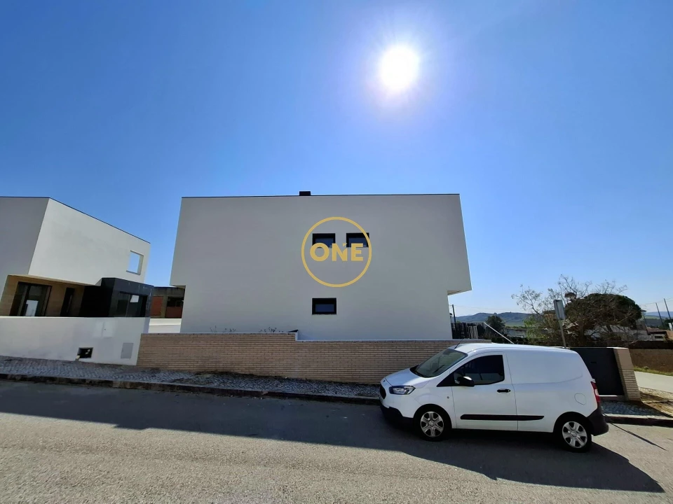 Moradia T5 para Venda em Ponte do Rol Foto 3