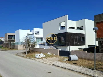 Moradia T5 para Venda em Ponte do Rol