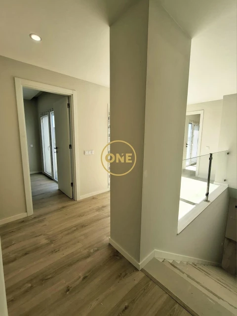 Moradia T5 para Venda em Ponte do Rol