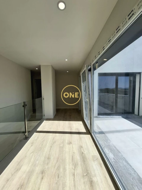 Moradia T5 para Venda em Ponte do Rol