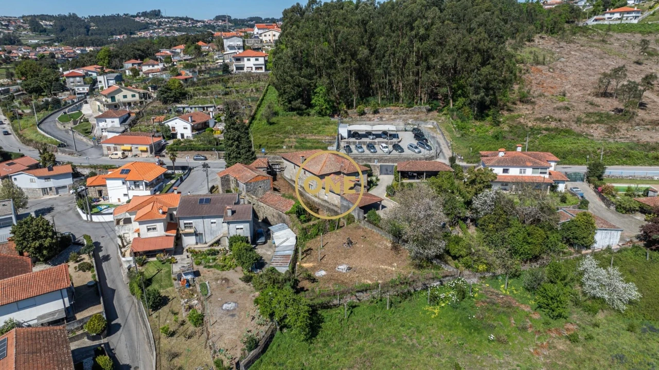 Moradia T5 para Venda em Requião Foto 4