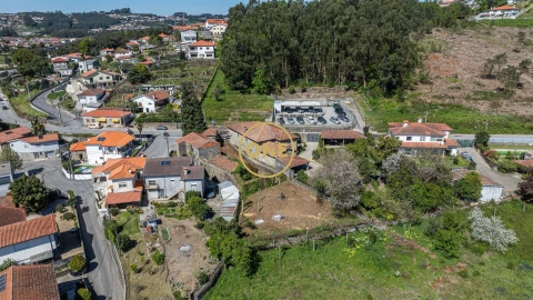 Moradia T5 para Venda em Requião