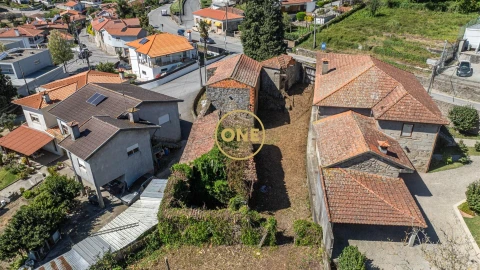 Moradia T5 para Venda em Requião