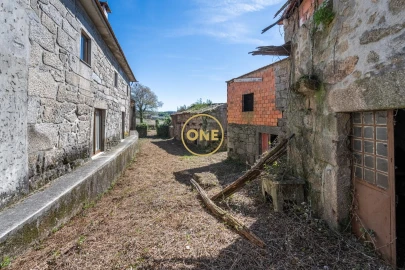 Moradia T5 para Venda em Requião