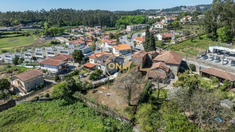 Moradia T5 para Venda em Requião