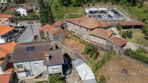 Moradia T5 para Venda em Requião