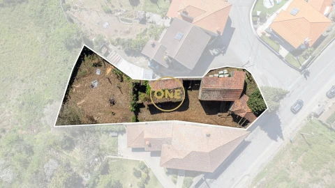 Moradia T5 para Venda em Requião