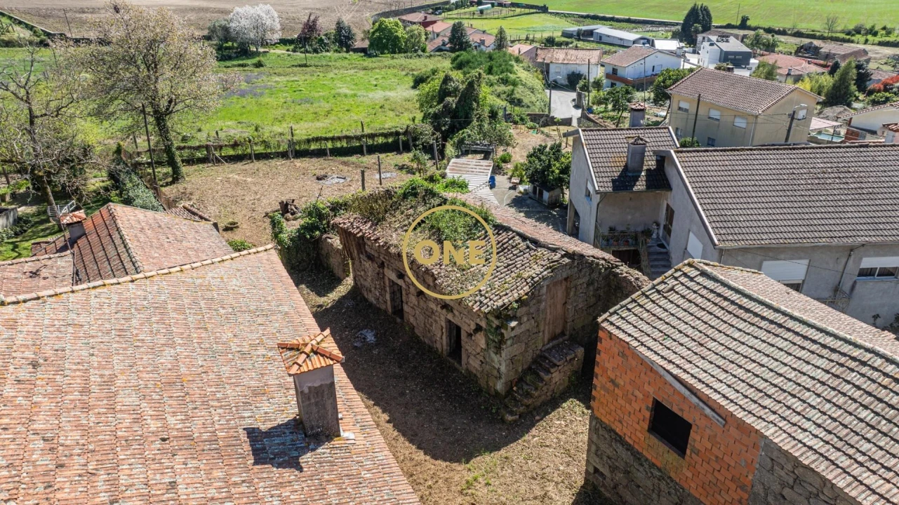 Moradia T5 para Venda em Requião Foto 13