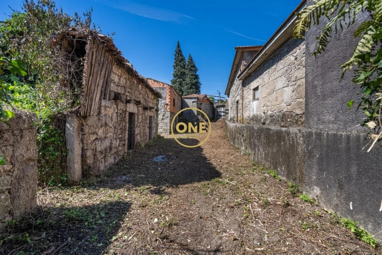 Moradia T5 para Venda em Requião Foto 25