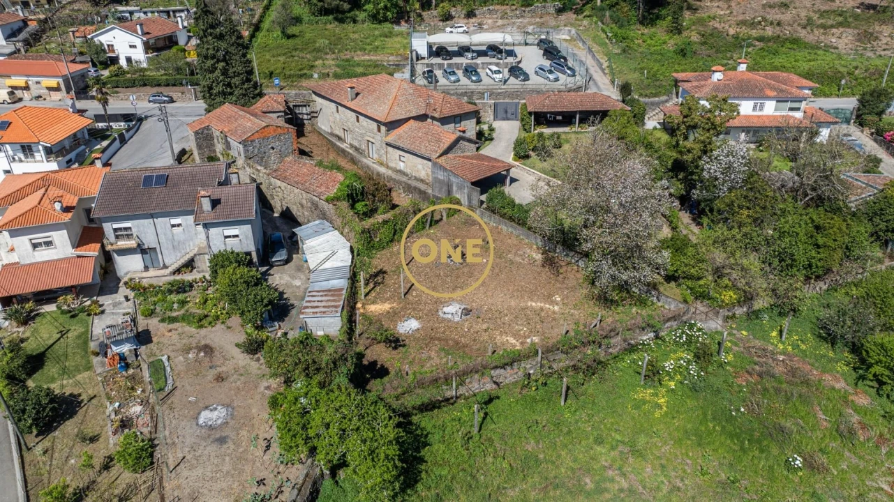 Moradia T5 para Venda em Requião Foto 5