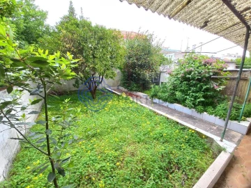 Moradia T4 para Venda em Nossa Sra de Fatima