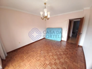 Moradia T4 para Venda em Nossa Sra de Fatima