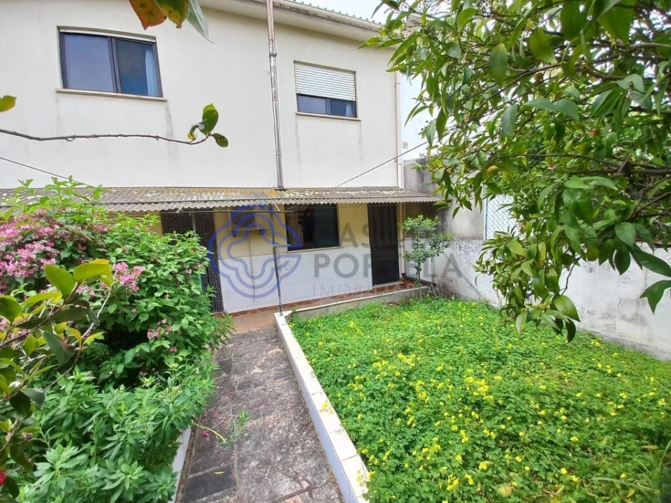 Moradia T4 para Venda em Nossa Sra de Fatima Foto 1