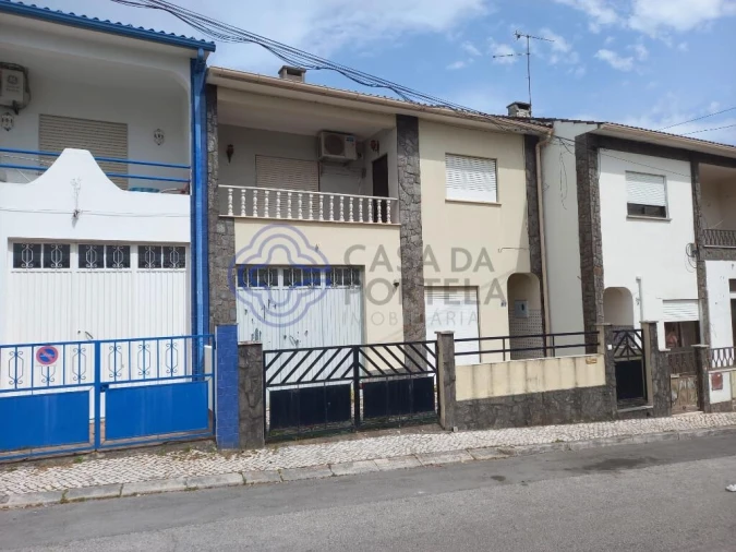 Moradia T4 para Venda em Nossa Sra de Fatima Foto 2