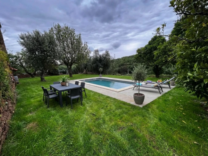 Moradia T2 para Venda em Casais e Alviobeira Foto 7