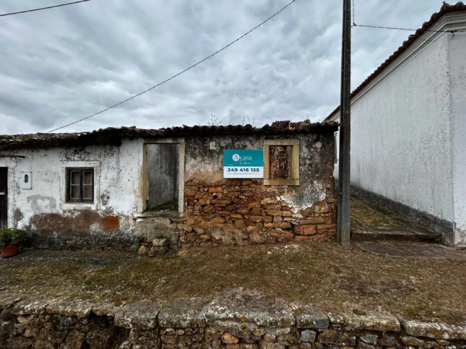 Moradia T2 para Venda em Casais e Alviobeira Foto 2