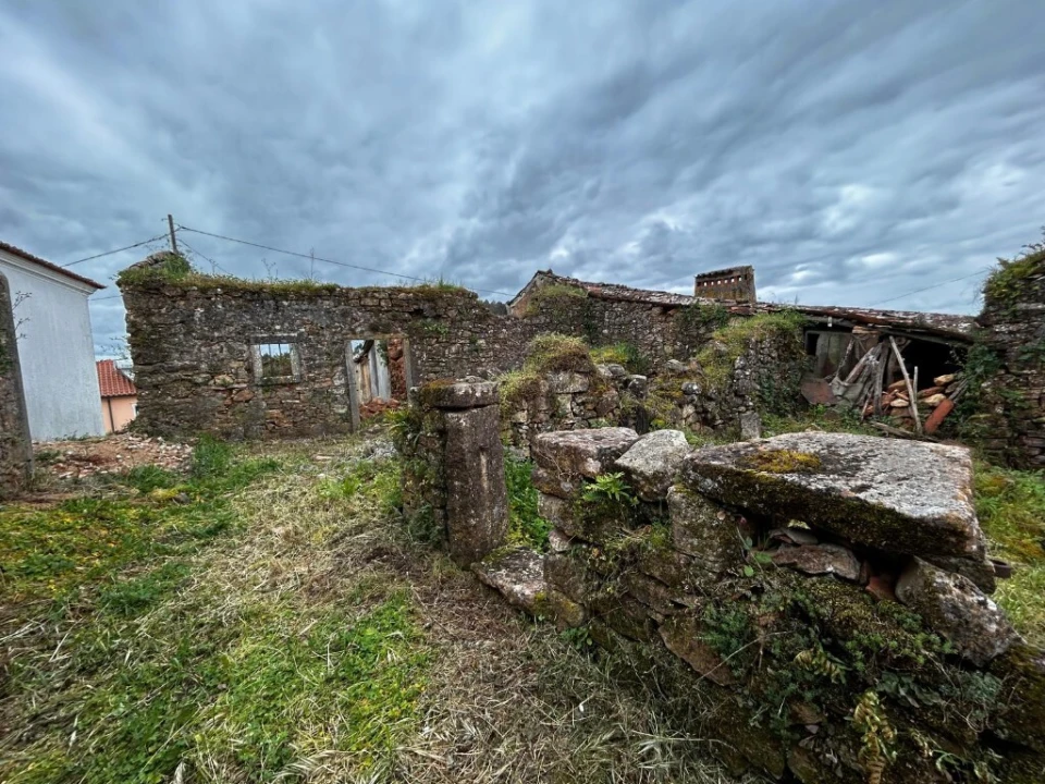 Moradia T2 para Venda em Casais e Alviobeira Foto 6