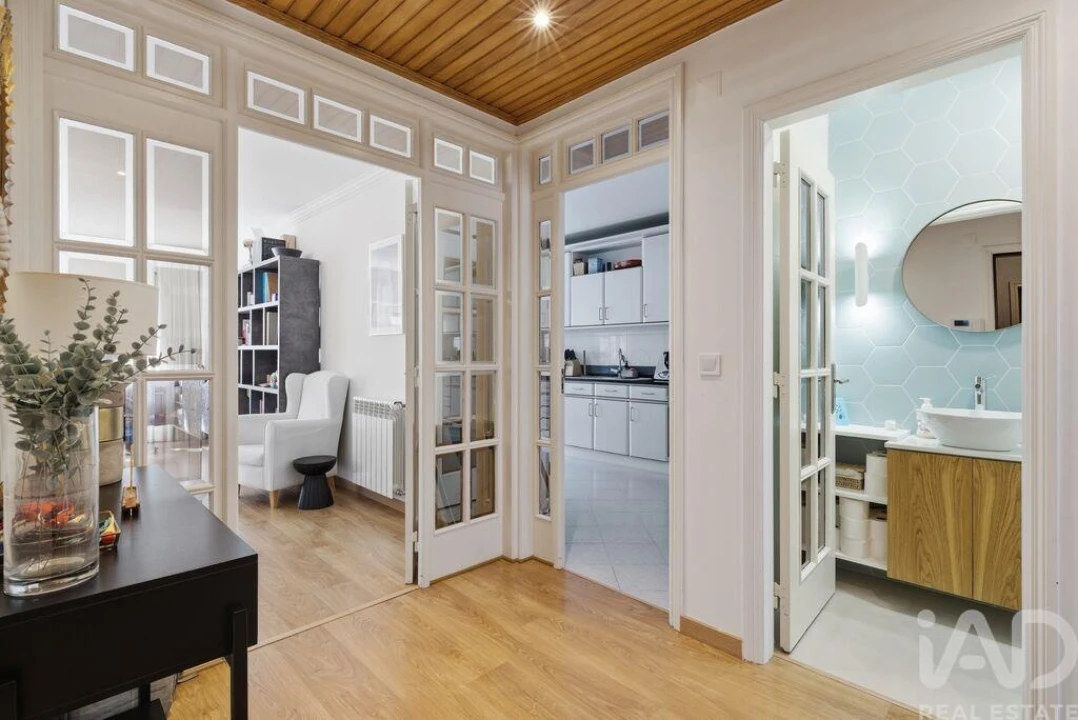 Apartamento T2 para Venda em Queluz e Belas Foto 3