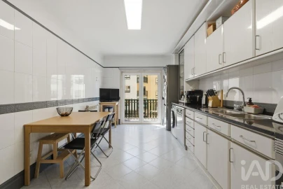 Apartamento T2 para Venda em Queluz e Belas