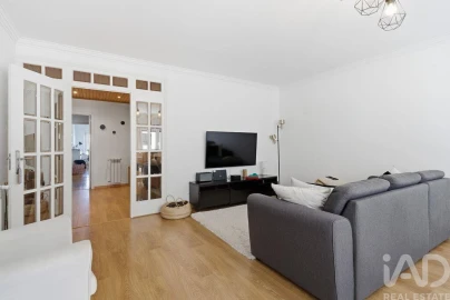 Apartamento T2 para Venda em Queluz e Belas