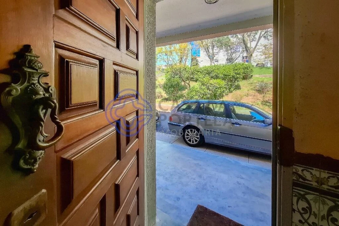 Moradia T3 para Venda em Águas Livres Foto 3