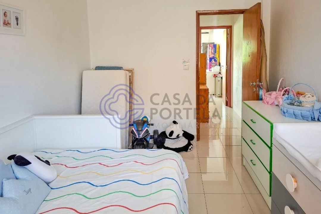 Moradia T3 para Venda em Águas Livres Foto 21