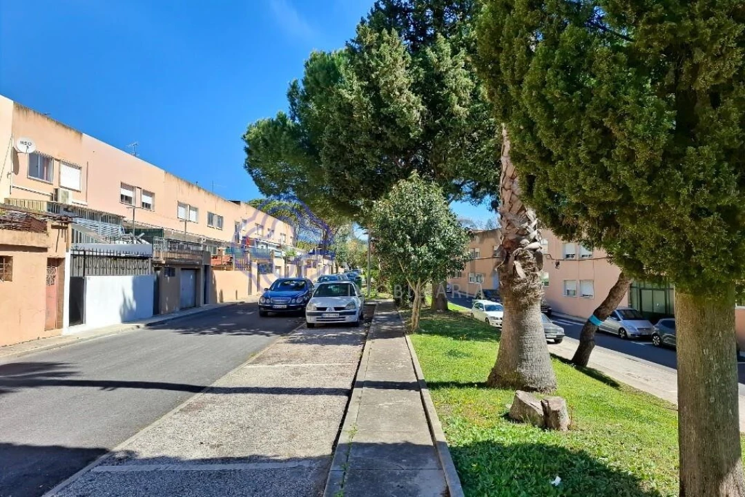 Moradia T3 para Venda em Águas Livres Foto 46