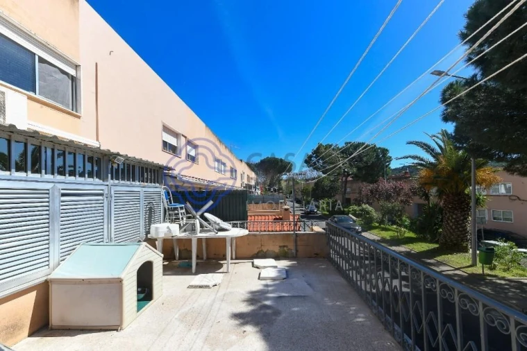 Moradia T3 para Venda em Águas Livres Foto 49