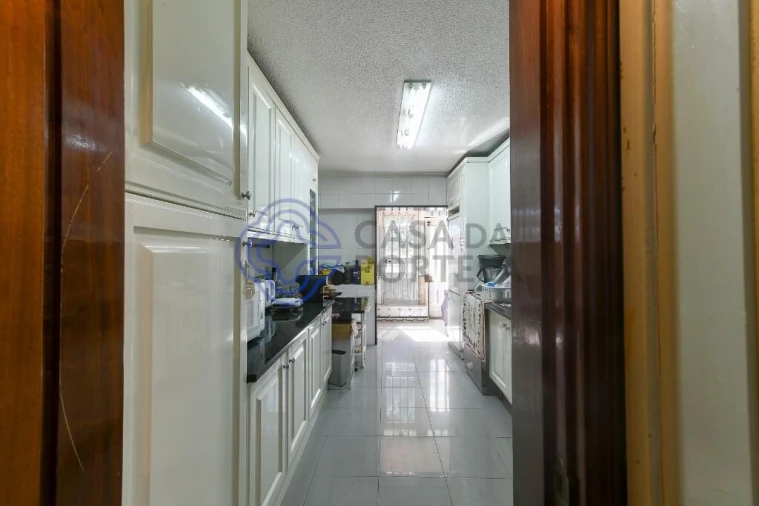 Moradia T3 para Venda em Águas Livres Foto 8