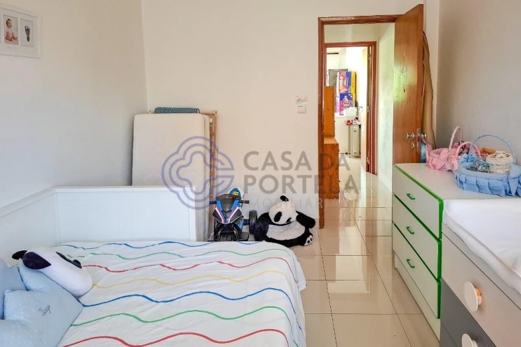 Moradia T3 para Venda em Águas Livres Foto 21