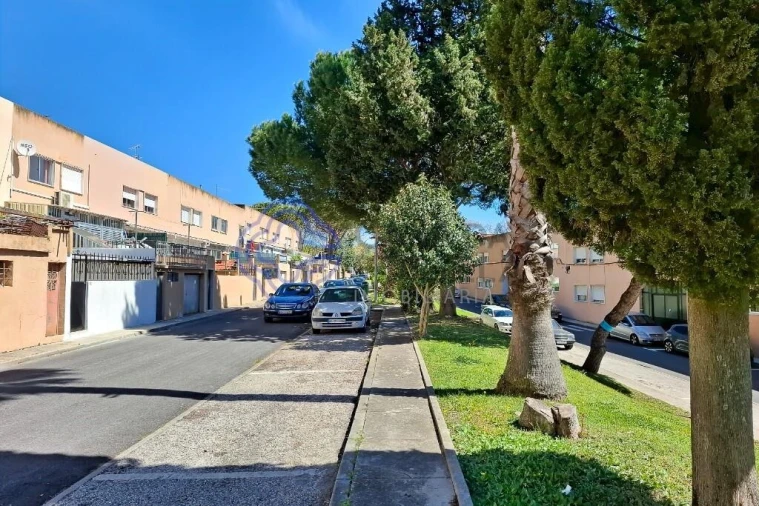 Moradia T3 para Venda em Águas Livres Foto 46