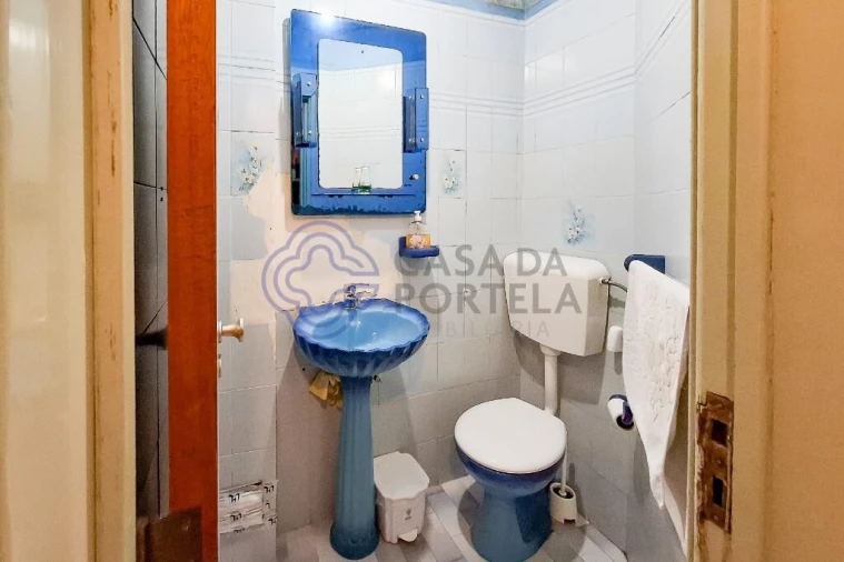 Moradia T3 para Venda em Águas Livres Foto 12