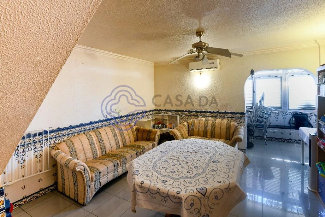 Moradia T3 para Venda em Águas Livres Foto 18