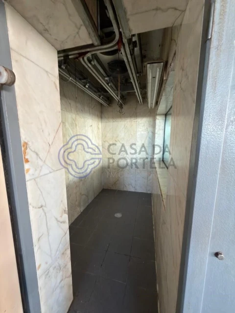 Loja para Arrendamento em Mafamude e Vilar do Paraíso