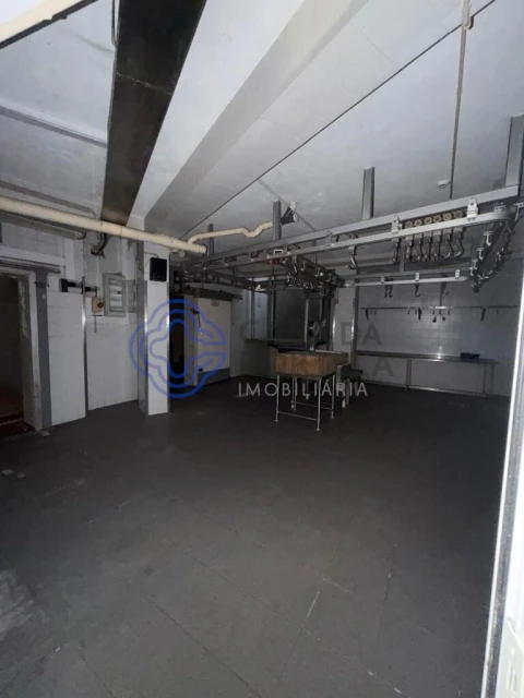 Loja para Arrendamento em Mafamude e Vilar do Paraíso