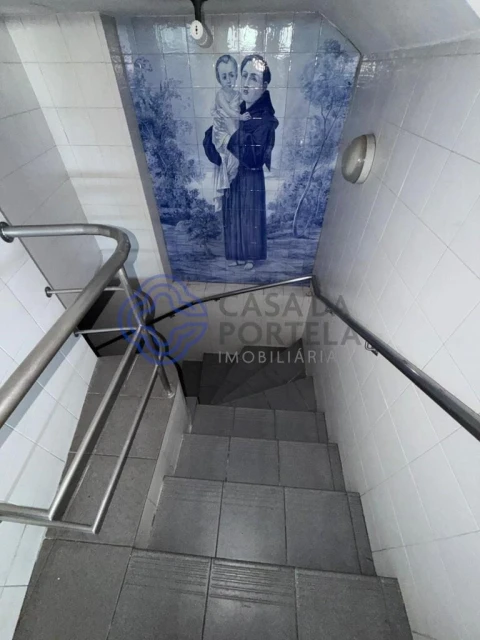 Loja para Arrendamento em Mafamude e Vilar do Paraíso