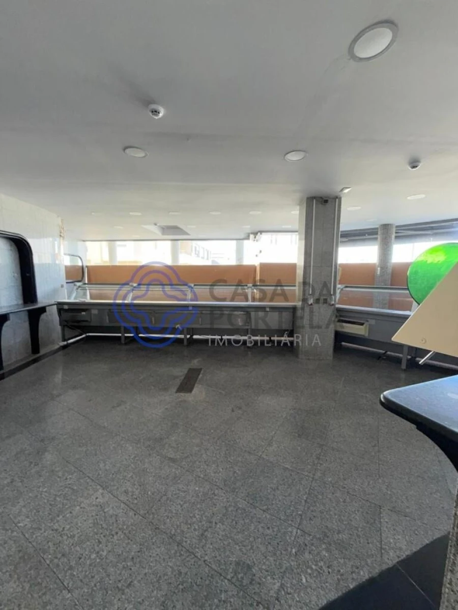 Loja para Arrendamento em Mafamude e Vilar do Paraíso Foto 16