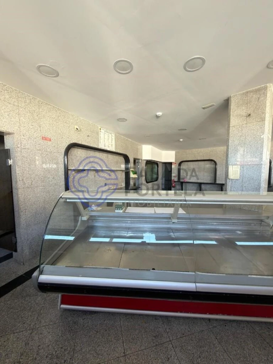 Loja para Arrendamento em Mafamude e Vilar do Paraíso Foto 3