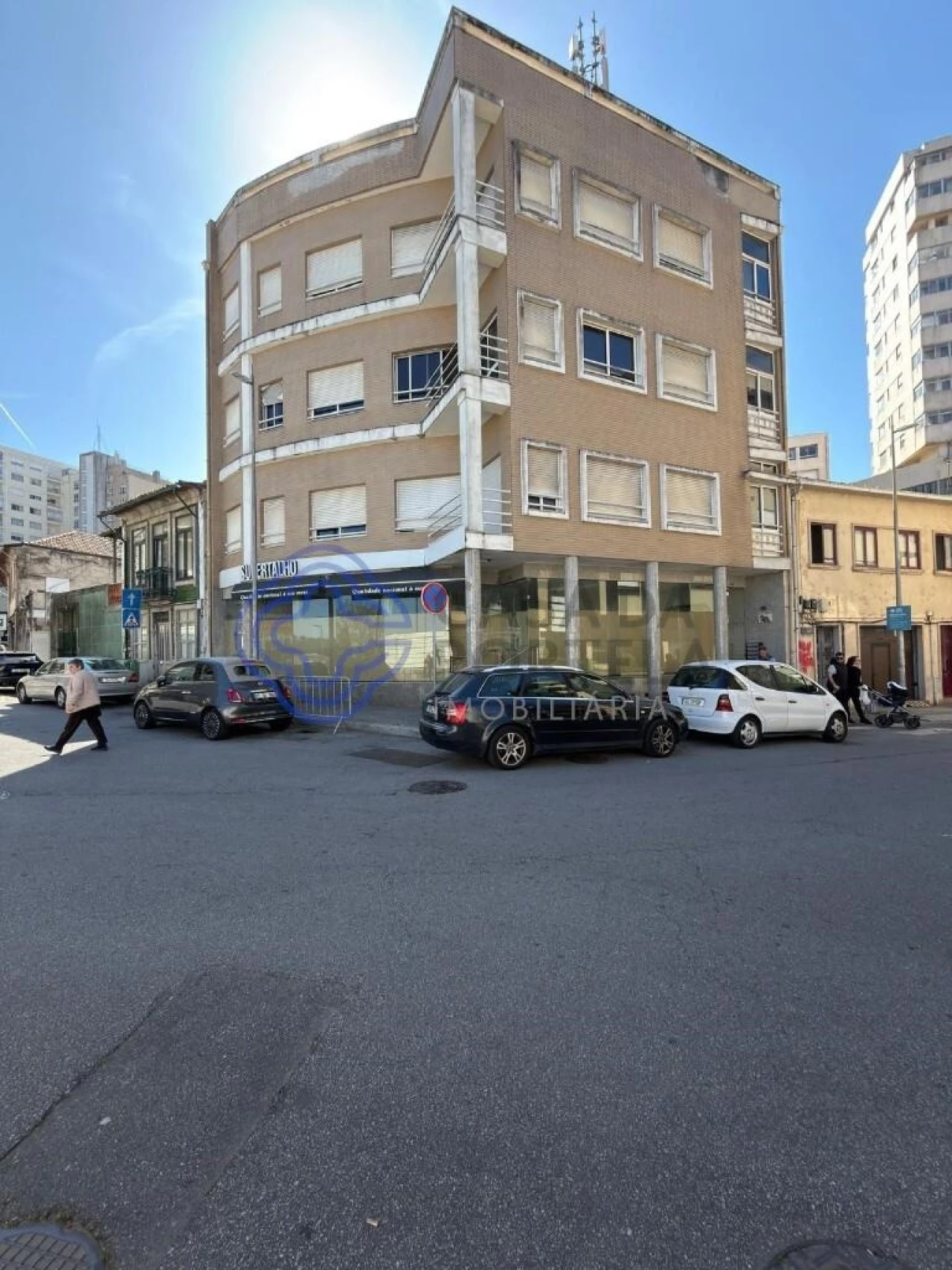 Loja para Arrendamento em Mafamude e Vilar do Paraíso Foto 1