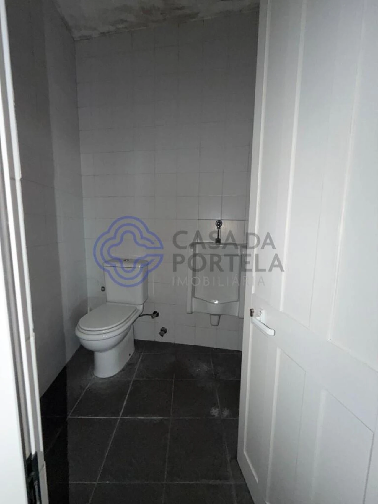 Loja para Arrendamento em Mafamude e Vilar do Paraíso Foto 7