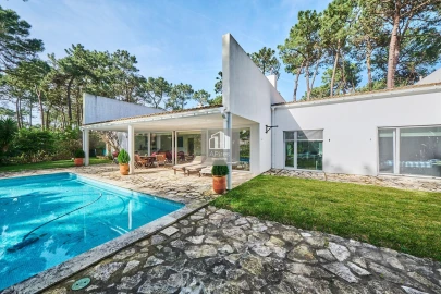 Moradia T3 para Venda em Charneca de Caparica e Sobreda