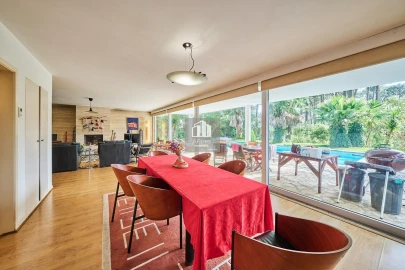 Moradia T3 para Venda em Charneca de Caparica e Sobreda