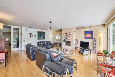 Moradia T3 para Venda em Charneca de Caparica e Sobreda